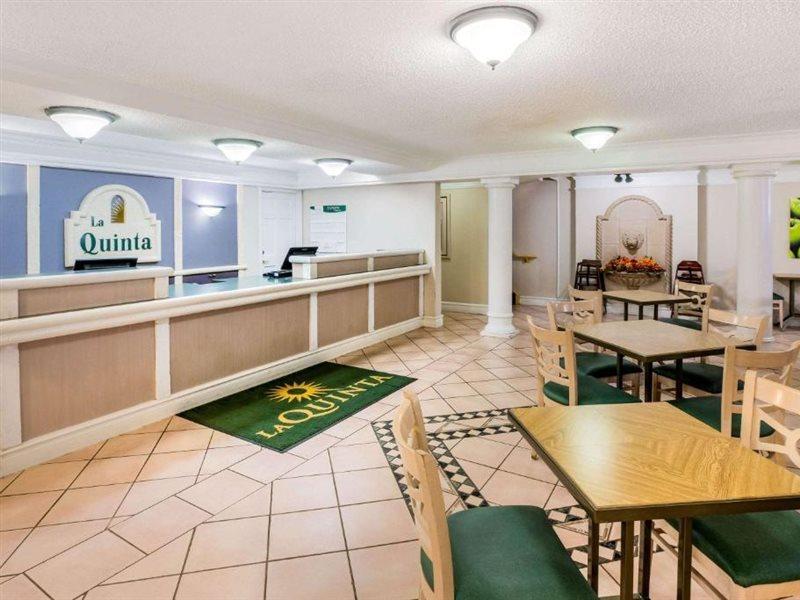 La Quinta Inn By Wyndham Лафкин Экстерьер фото