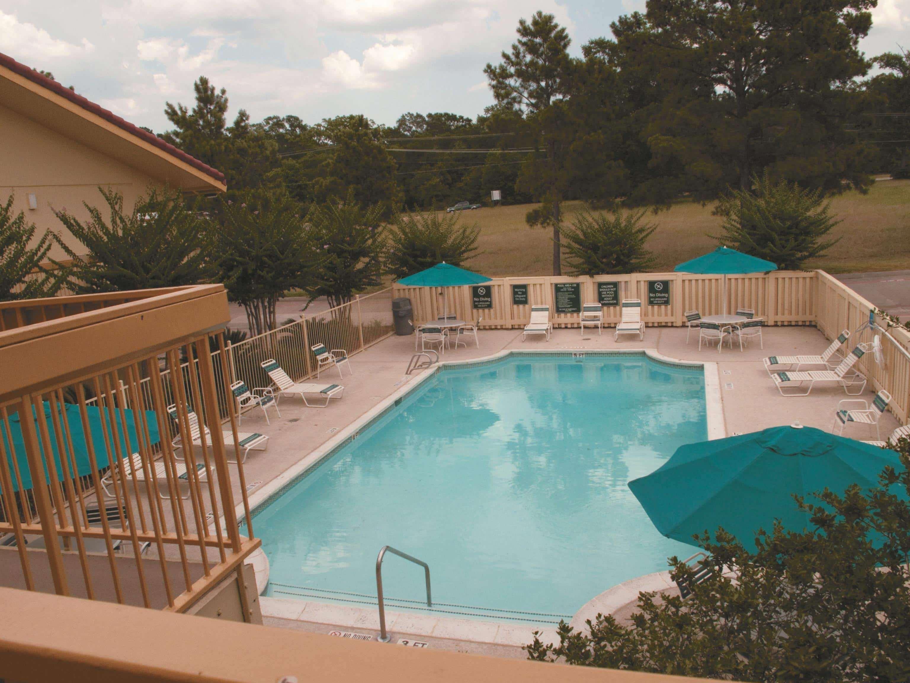 La Quinta Inn By Wyndham Лафкин Экстерьер фото